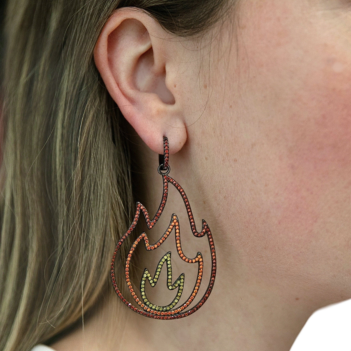 Flame Drop earrings | laurieleestudio