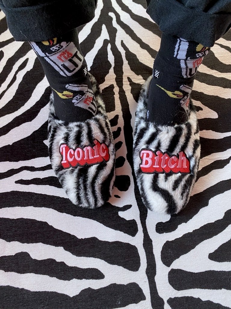 ICONIC B*TCH SLIPPERS - laurieleestudio